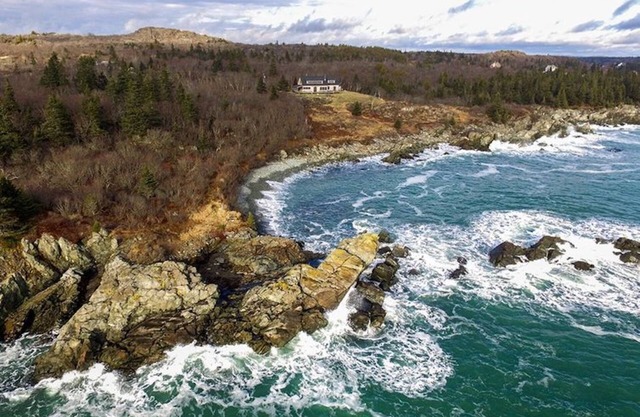 Extravagant Ocean Estate sur la côte accidentée du Downeast Maine