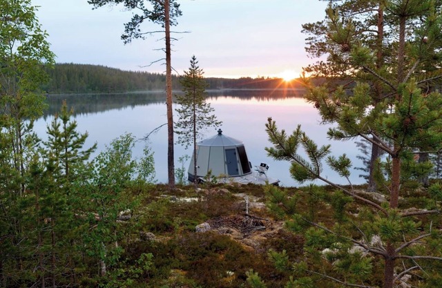 Luxury Off-Grid Dream in Hamra National Park.
