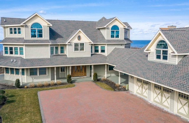Luxury on the Bay presented by Homestead Real Estate