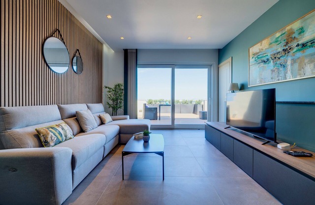 Luxury Penthouse with Terrace and Views