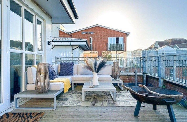 Luxury Penthouse Flat | Available Thu - Mon Weekly