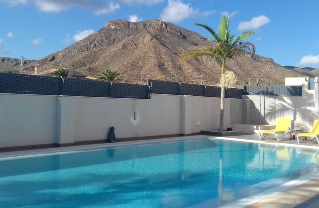Penthouse de luxe sur Villa - Vue sur la mer et la plage en face.