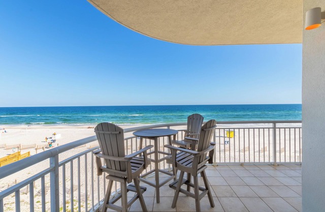 LUXURY Penthouse Style Condo 2