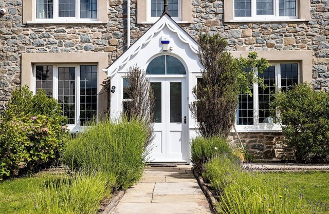 Luxury pet free holiday home in Pembrokeshire with breath-taking sea views.
