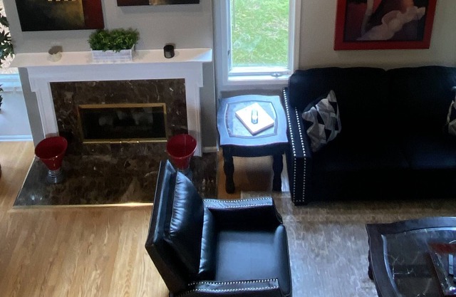 Luxury Pewaukee Condo for Rent