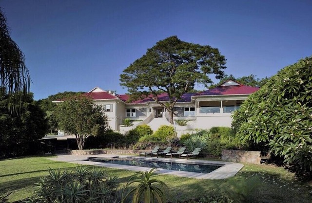 Luxury Private Villa for 6 guests / Fully Catered / 20 mins from Kruger Park