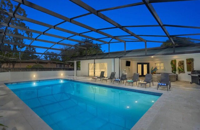 Luxury Ranch 2 Master Kg Bed w/ heated Salted Pool