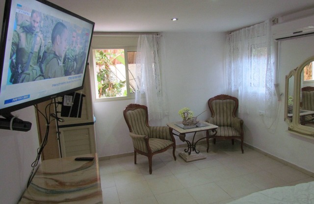 Appartement de luxe au rez-de-chaussée avec grand jardin