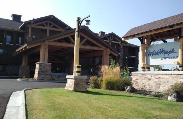 Luxury Resort 3BR Condos at West Yellowstone Entrance Summer 2018