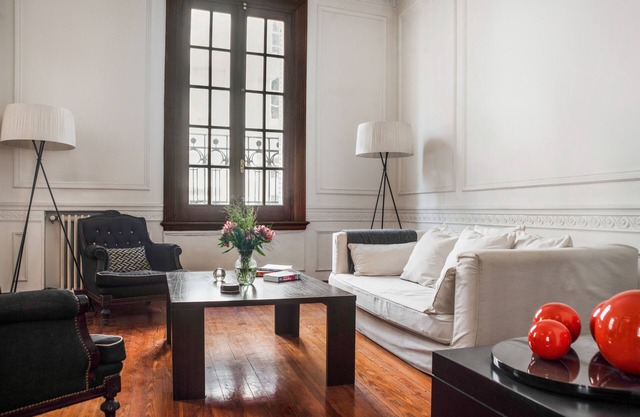 Penthouse de luxe dans un immeuble de style parisien restauré