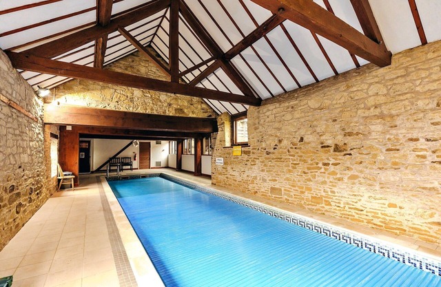 Luxueux cottage de 6 chambres avec piscine, Sans dépôt