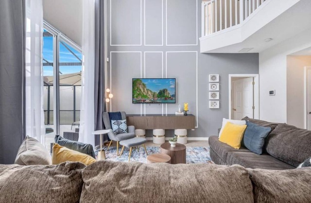 Luxury Retreat w/ Heated Pool near Disney!