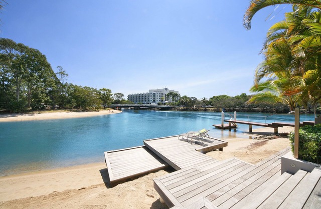 Luxury Retreat with Private Beach & Jetty