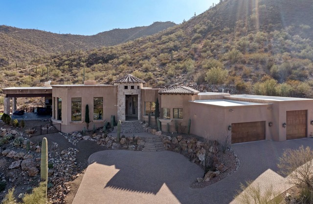 Villa de luxe avec piscine à débordement chauffée et spa à proximité du club de golf de Starr Pass
