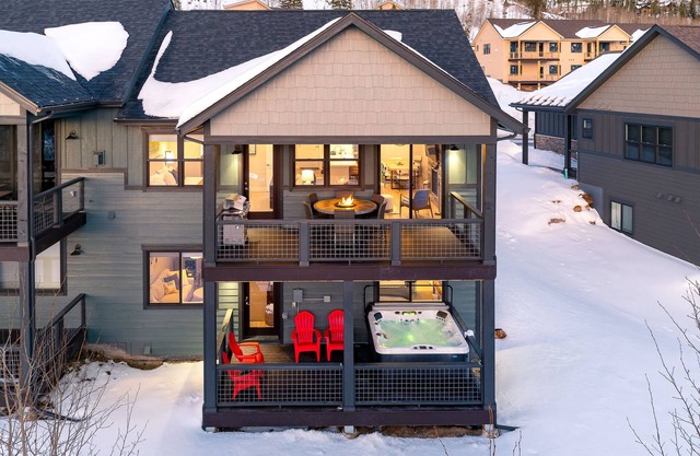 New Luxury River Run Chalet 69 I Great Views I Hot Tub I Best Price I FREE Adventures Daily