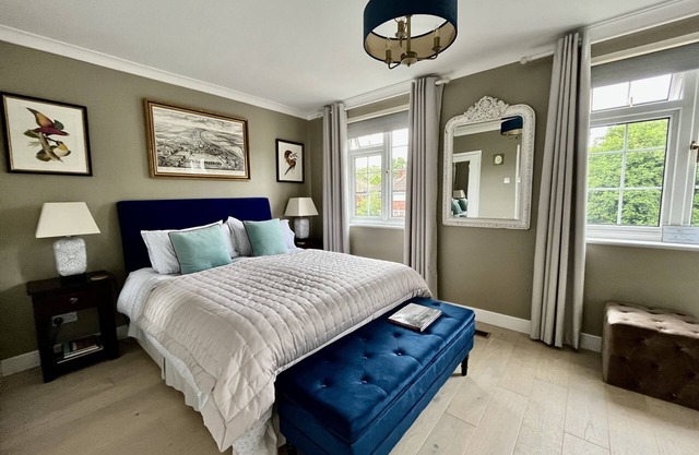 Luxury room in Richmond: ensuite, parking and 2 free tickets to Kew Gardens
