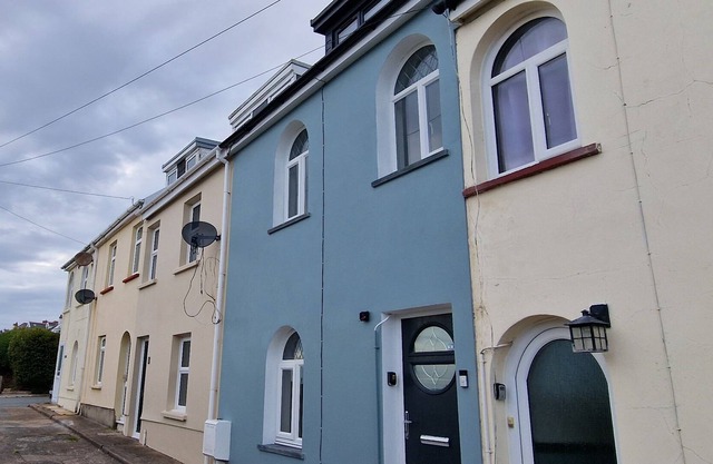 Luxury Sea View Modernised Pembrokeshire Cottage