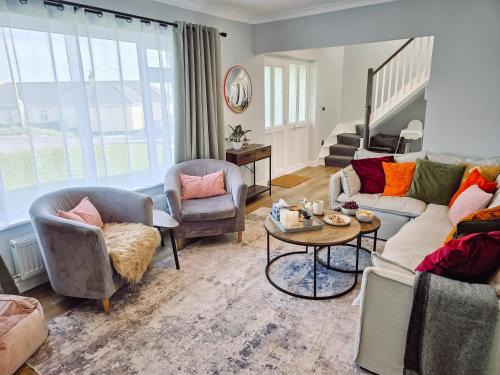 Luxury Sea View Retreat with Hot Tub Sleeps 8