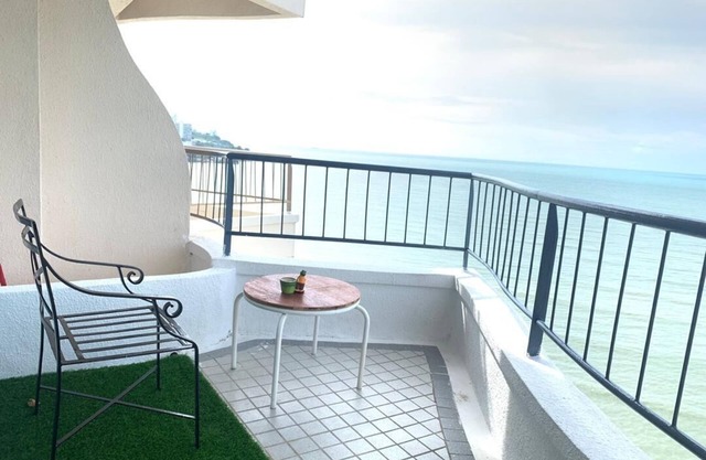 Maison de luxe en bord de mer