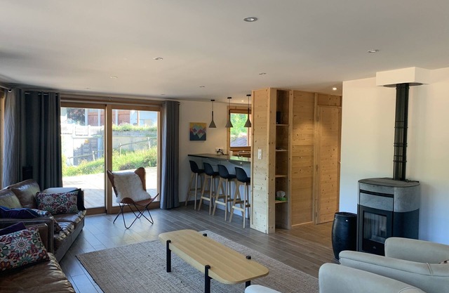 Nouveau chalet indépendant de luxe avec bain à remous, Morzine-Avoriaz, Portes Du Soleil