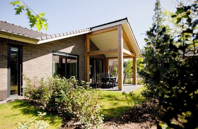 Luxury semi-detached vacation villa for 6 people, fully equipped.