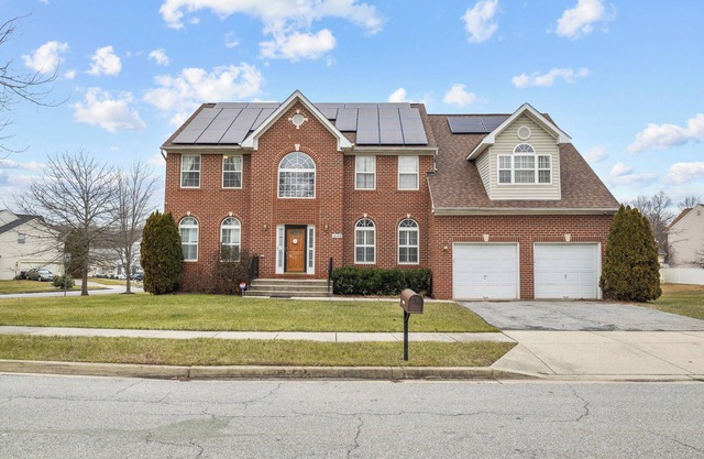 Luxury & Spacious 5 BRS Near DC and Metro Station w/Free Parking