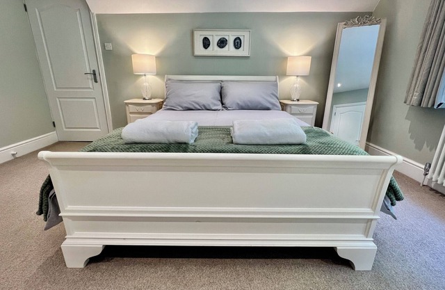 Luxury Spacious Apartment Sherwood Sleeps 8