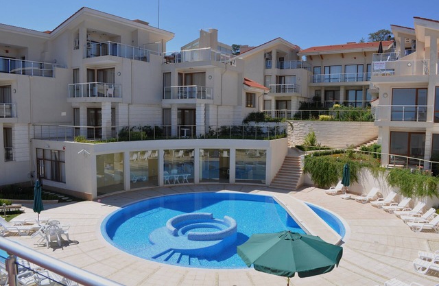 Luxury, spacy and bright 3 bedroom villa with sea view
