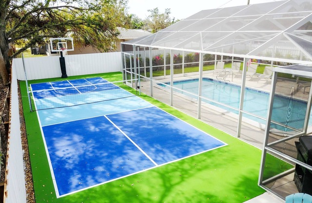 Luxury Sports Vacation Pool House-Downtown Sarasota-Pickleball/Volley/Basketball