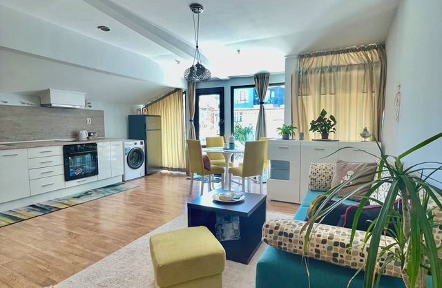 Studio de luxe dans la zone centrale hautement préférée