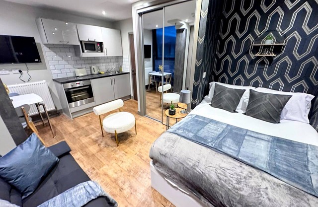 Luxury Studio in Maidstone Town Centre – Steps from Maidstone East!