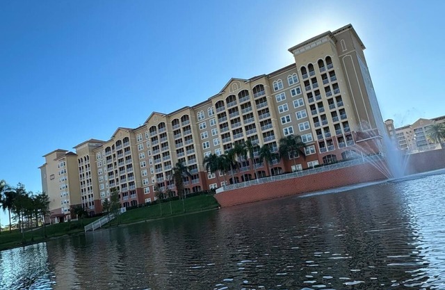 Luxury Studio Westgate Town Center Resort NEAR DISNEY!