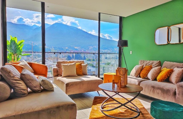 Luxury suite con vista increíble Quito Carolina Coliving Ecuador