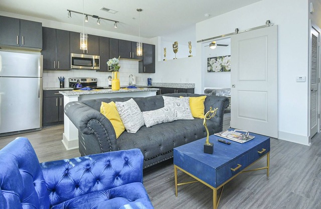 Luxury Suite | West Midtown | Free Parking