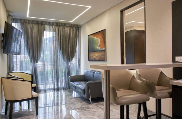 Suite de luxe avec jacuzzi double et vue