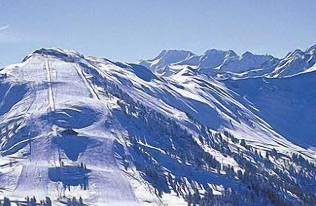 Luxueux appartement de ski suisse, vues spectaculaires sur la vallée du Rhône, partie de 4 vallées