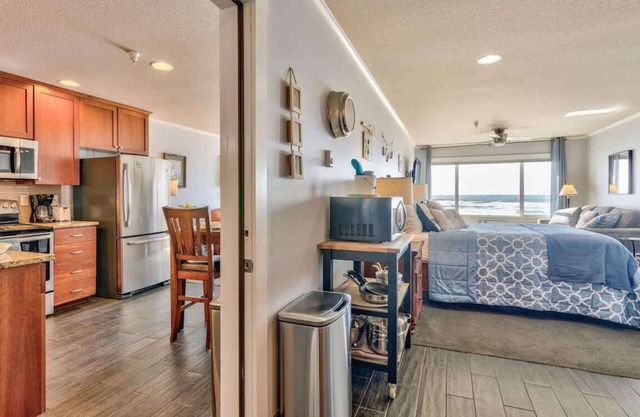 Sand & Sea - Gorgeously Decorated Top-Floor Penthouse! Sleeps 8!