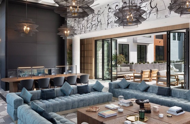 Luxury Top Floor Apartment in Mountain View, California