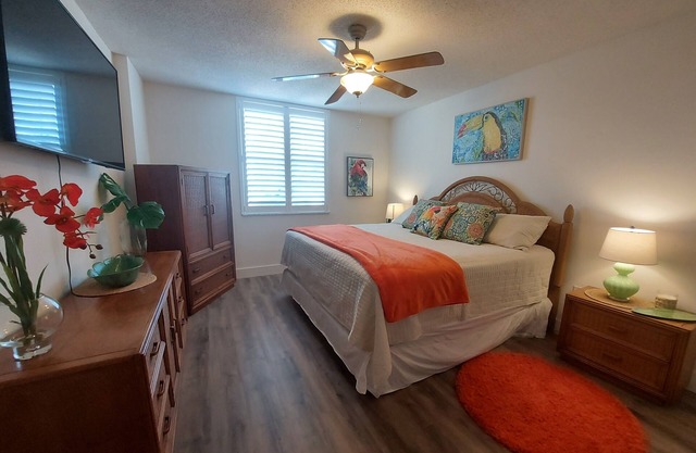 Luxury Tower Condo at CityPlace in the heart of The Square, West Palm Beach