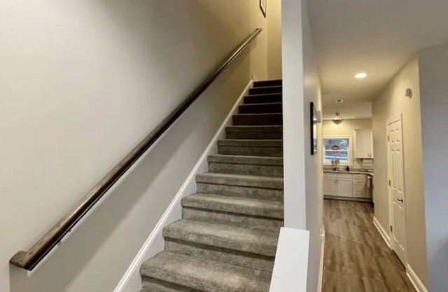 Luxury Townhome 5min from Stadium and hospitals, 7min to downtown!