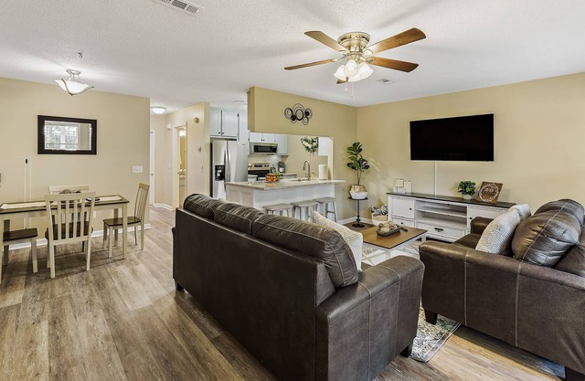 Luxury Townhouse 5 min from Fort Rucker and downtown Enterprise