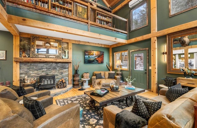 Private Luxe Lodge Acreage Games 7bd Sleeps 17 Fun