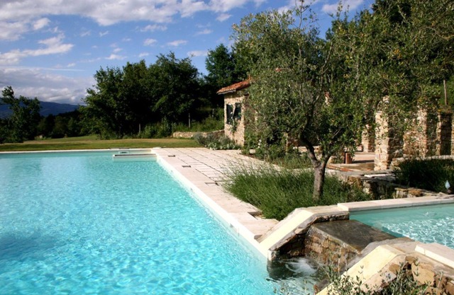 Historic and Private Villa for up to 18 in Tuscany