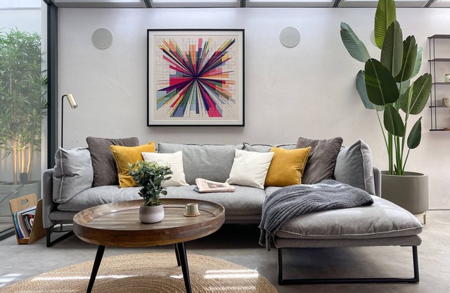 Luxury Urban Oasis: with Garden and Private Studio