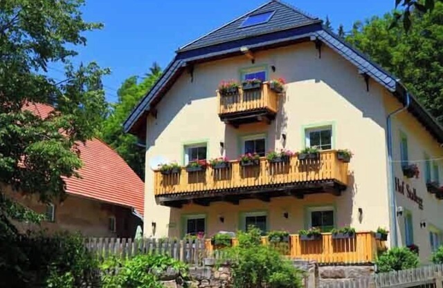 Luxury vacation apartment for families with friends or grandparents, dogs also welcome