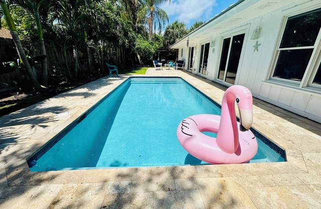 Luxury Vero Beach Home Private Beach & Heat Pool