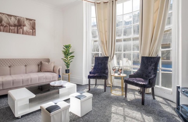 Luxury, very central and spacious house