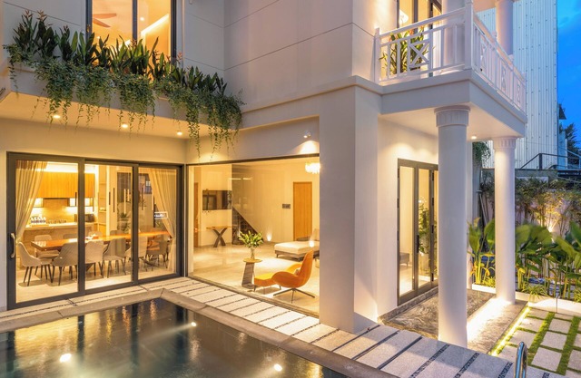 Luxury 5 Bedrooms Villa Private Pool 5min walk to My Khe Beach