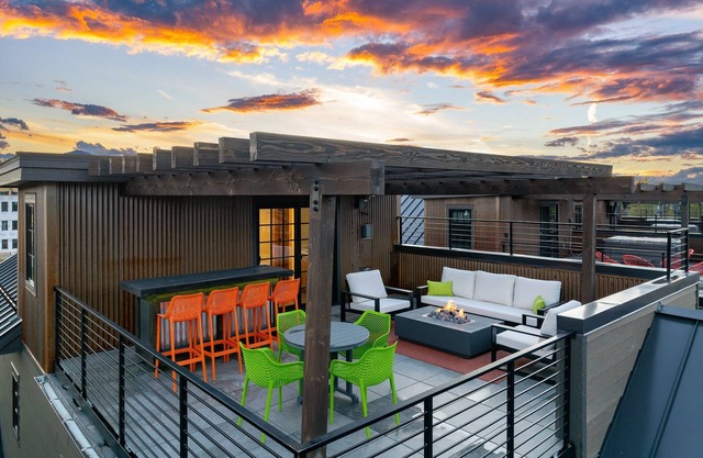 New Luxury Villa 85 I Hot Tub I Rooftop Lounge I Views I Best Price I FREE Adventures Daily