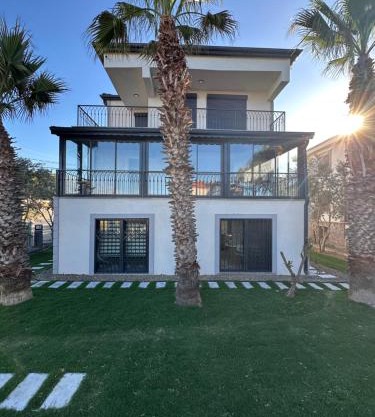 Luxury Villa to the Sea on the Island of Cunda,PEARL MANSİON